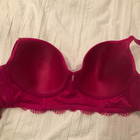 Victoria’s Secret Body by Victoria size 38D - Picture 9 of 9